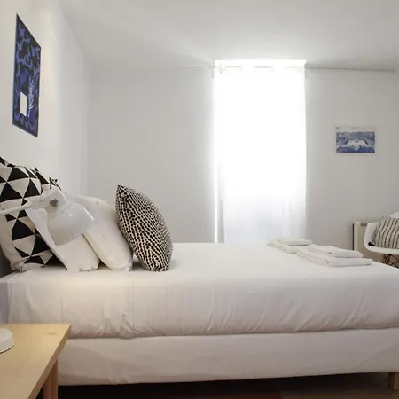 Apartment Rosa Of Mouraria's Apartment, *